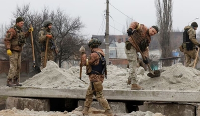 Fighting Rages in East Ukraine as Russia Reaffirms Demands for Ending War